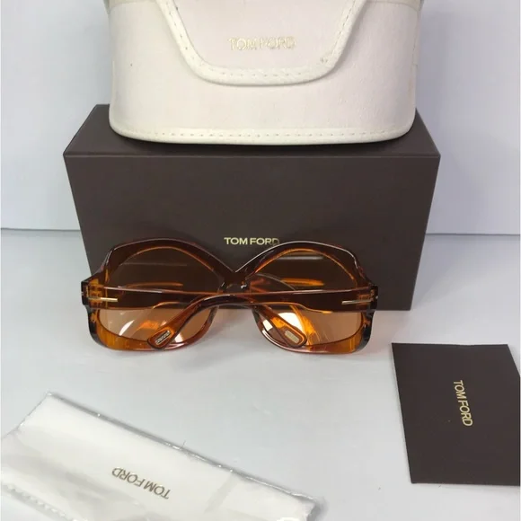 ?- New Authentic Tom Ford Brown Oversized Ladies Sunglasses FT0903 48E 68. 664bfdbac479b8fa6b8b6495.jpg main image 2